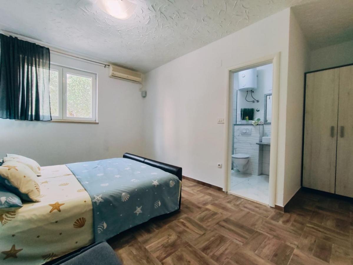 Apartmani Nada Mustapic Brela Eksteriør bilde